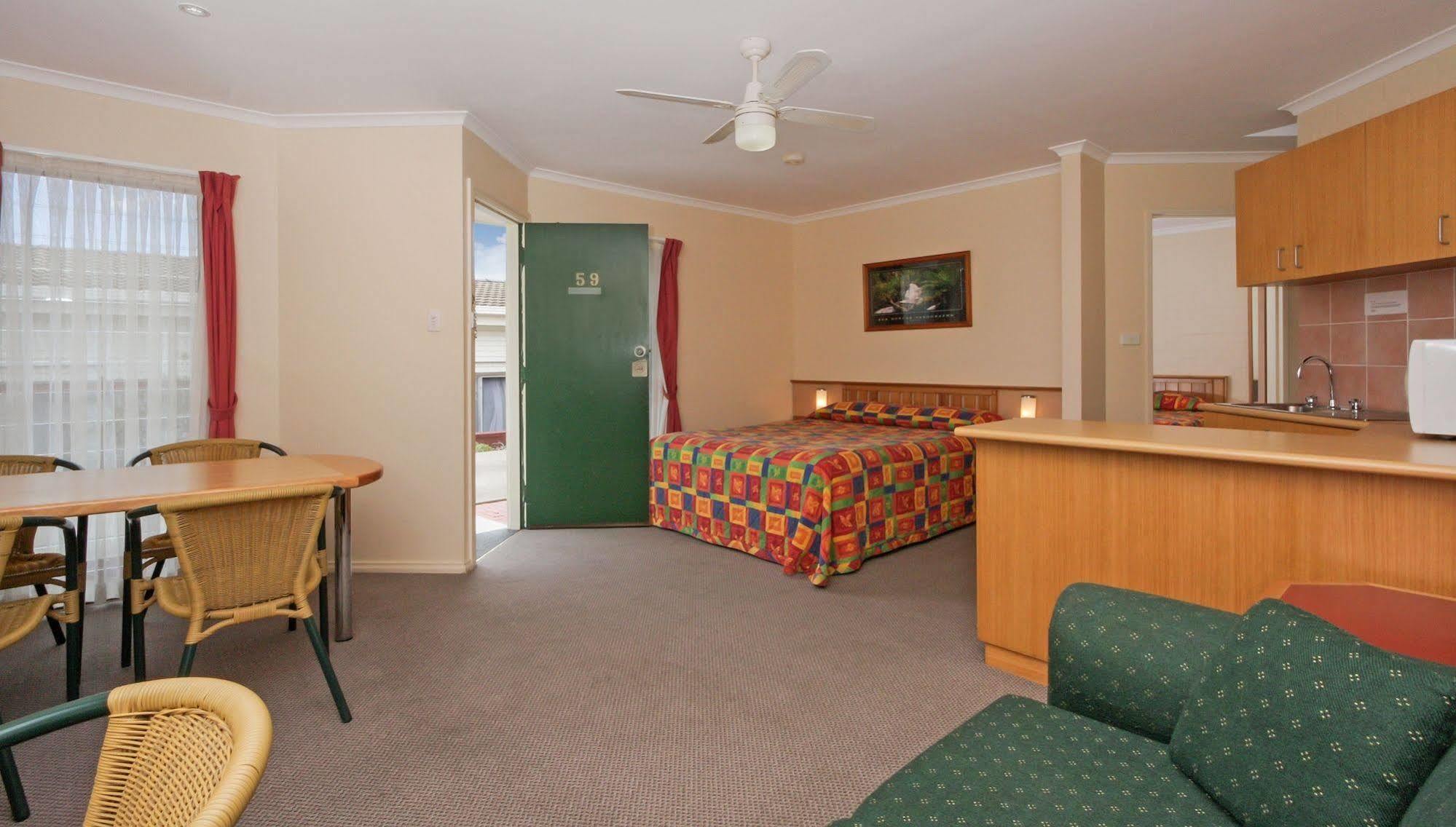 Redhill Cooma Motor Inn Exterior foto